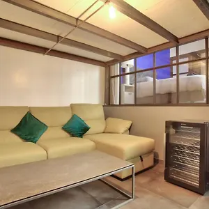 Luxurious 2 Bedrooms Le Marais Nazareth Free Netflix Paris