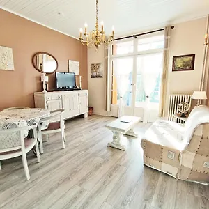 https://le-petit-paradis-t3-wifi-parking-vranda.midi-pyreneeshotels.com